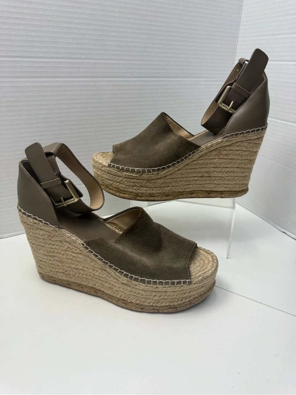 Marc Fisher taupe suede
